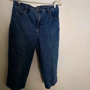 Gloria Vanderbilt size 8 Capri